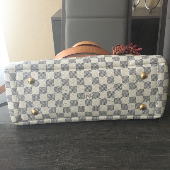 Louis Vuitton Lymington bag❌PRICE FIRM❌ - Picture 5 of 11